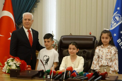 Başkan Bozbey koltuğunu çocuklara devretti