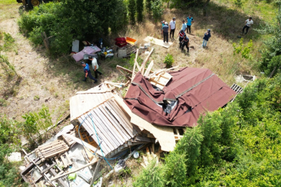 Kartepe'de kaçak bungalovlar yıkıldı