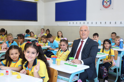 Başkan Bozbey, çocukların ilk ders zili heyecanına ortak oldu