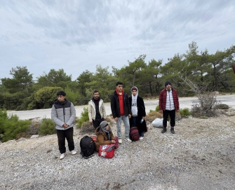 Ayvacık’ta 6 kaçak göçmen yakalandı