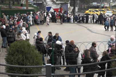 Teleferik'te metrelerce  kuyruk oluşturdu