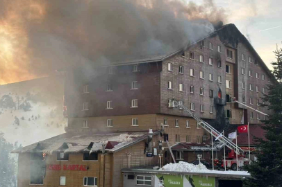 Bursalı diş hekimi çift ve 2 çocuğu otel yangınında hayatını kaybetti