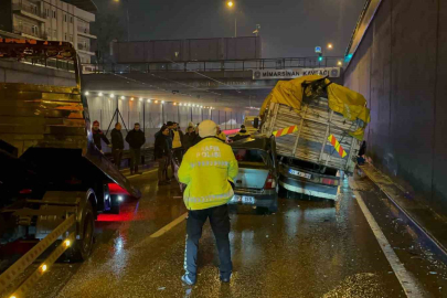 Bursa'da zincirleme kaza da 1 ölü, 1'i ağır 4 yaralı...