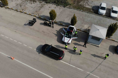 Bursa İl Jandarma Komutanlığı  Trafik Jandarma Timlerinden Denetim....